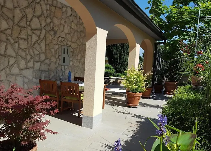 Apartment-studio-ginkgo-a1 * Banjole